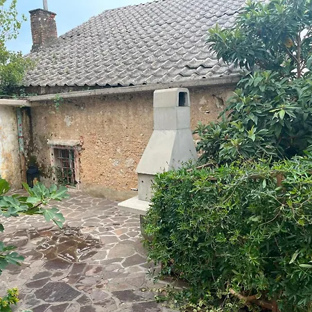 Сasa de vacaciones Charming House *